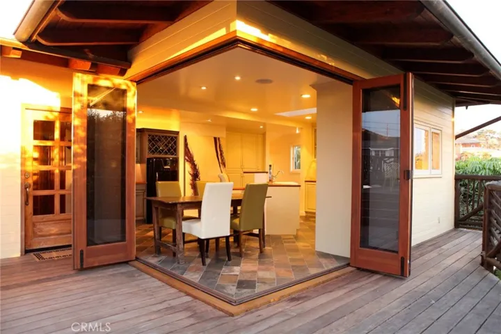 in case you forgot the great open floorplan. California Mid Century Modern