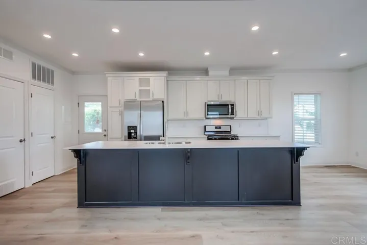500 Rancheros Drive 21, San Marcos, California 92069