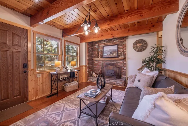 333 Brewer Way, Big Bear City, California 92314