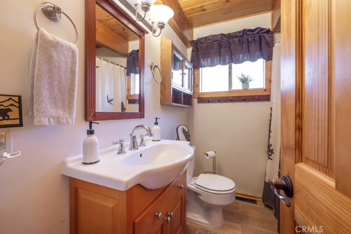 333 Brewer Way, Big Bear City, California 92314