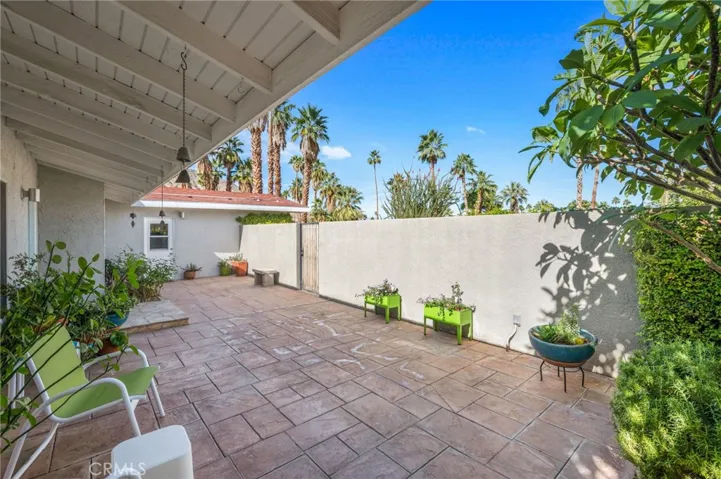 Front walled courtyard