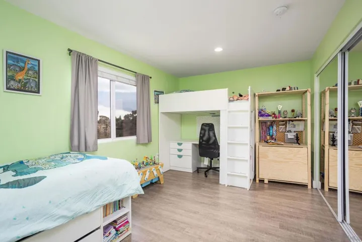5331 Via Aquario, San Diego, California 92111