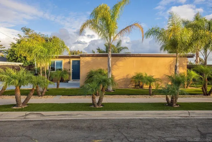 5331 Via Aquario, San Diego, California 92111