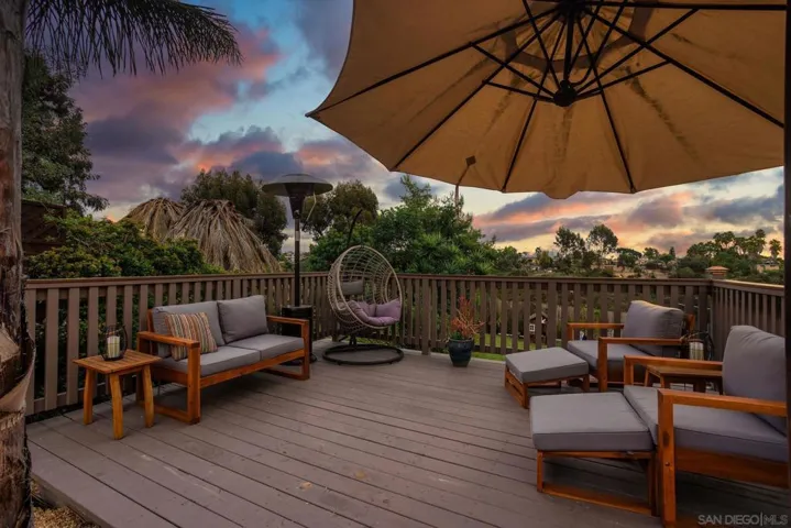 5331 Via Aquario, San Diego, California 92111