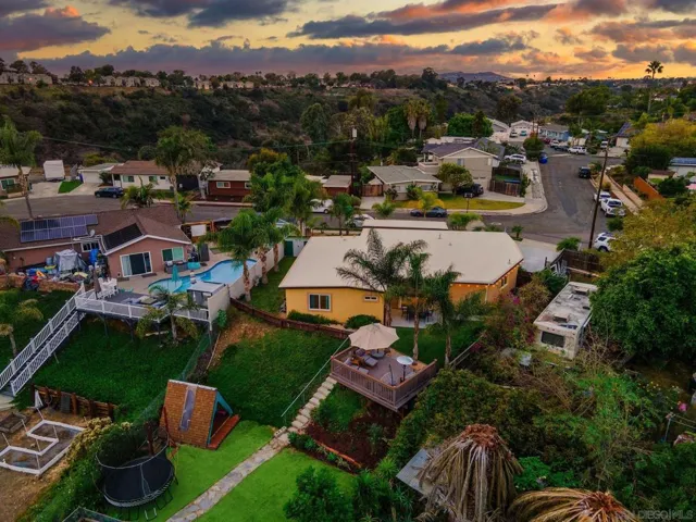 5331 Via Aquario, San Diego, California 92111
