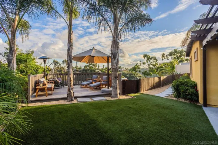 5331 Via Aquario, San Diego, California 92111