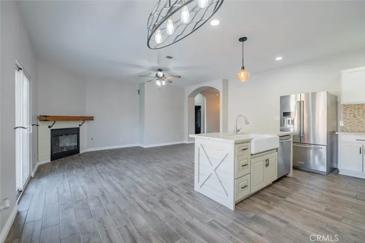 215 Taos Place, Palmdale, California 93550