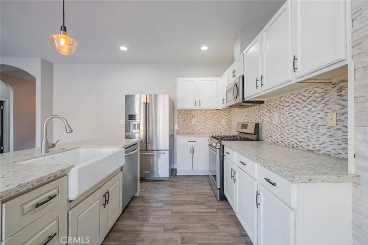215 Taos Place, Palmdale, California 93550