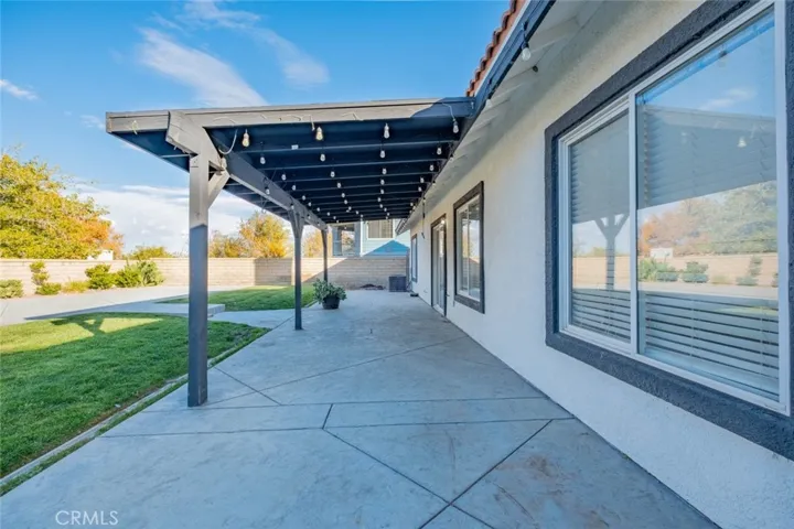 215 Taos Place, Palmdale, California 93550