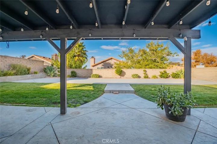 215 Taos Place, Palmdale, California 93550