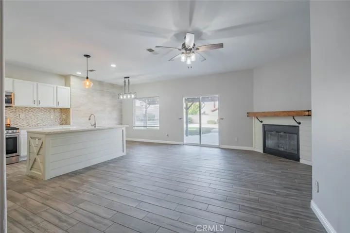 215 Taos Place, Palmdale, California 93550