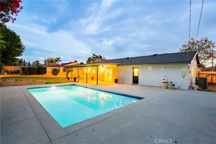 1321 E Cypress Avenue, Glendora, California 91741