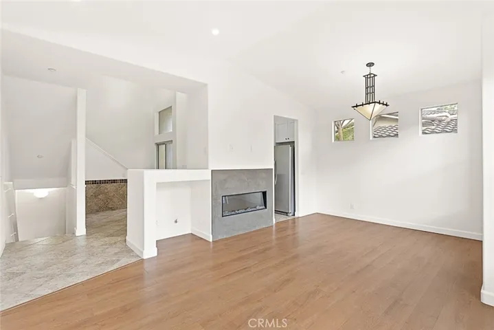 1401 Elk Grove, Irvine, California 92618