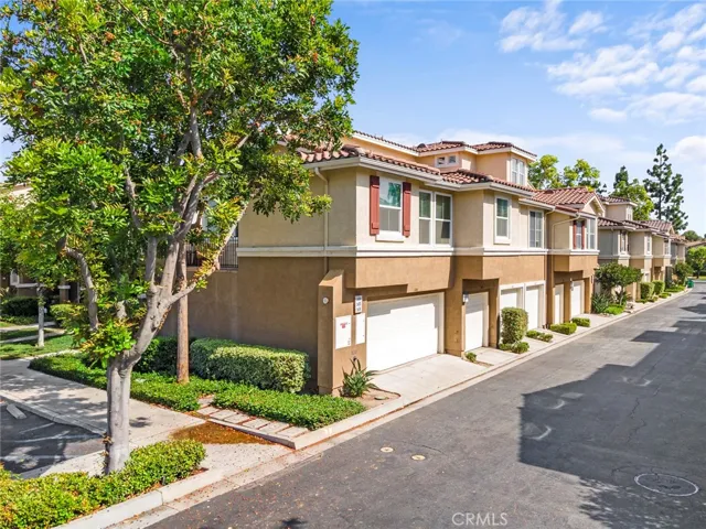 1401 Elk Grove, Irvine, California 92618