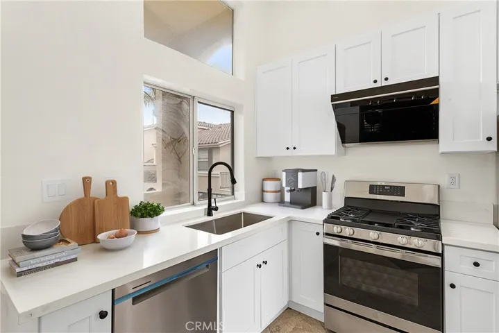 1401 Elk Grove, Irvine, California 92618
