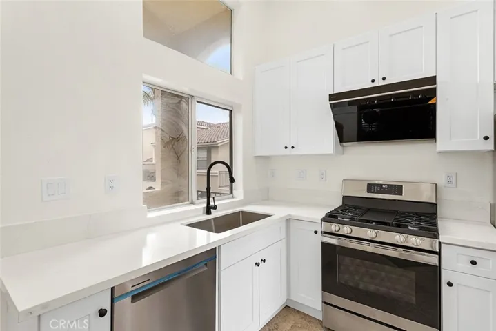 1401 Elk Grove, Irvine, California 92618