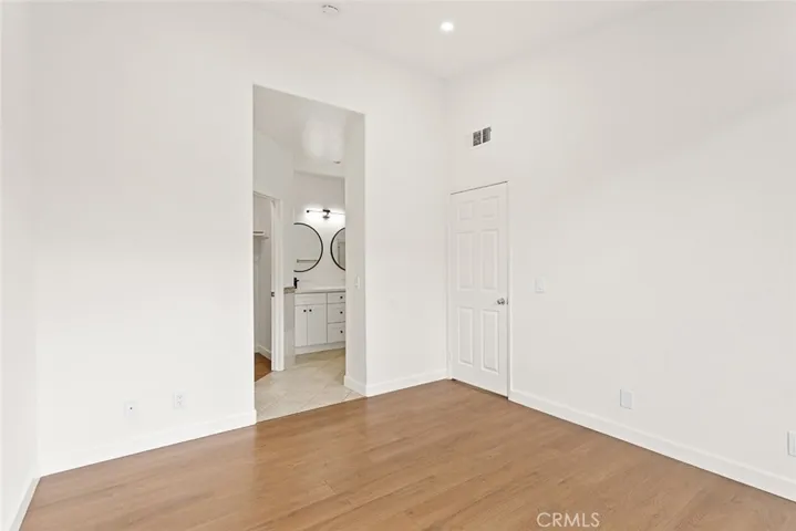 1401 Elk Grove, Irvine, California 92618