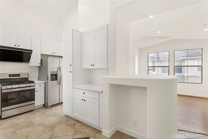 1401 Elk Grove, Irvine, California 92618