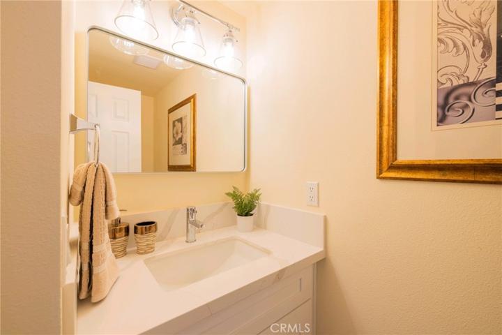 910 E Meadbrook Street, Carson, California 90746