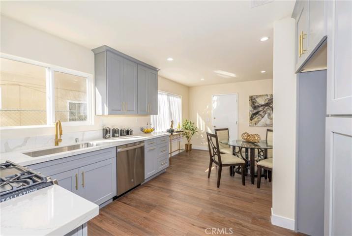 910 E Meadbrook Street, Carson, California 90746