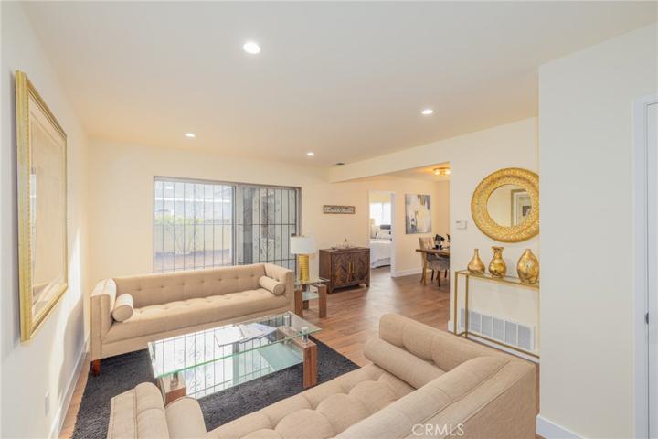 910 E Meadbrook Street, Carson, California 90746