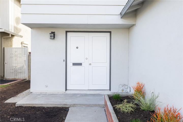 910 E Meadbrook Street, Carson, California 90746