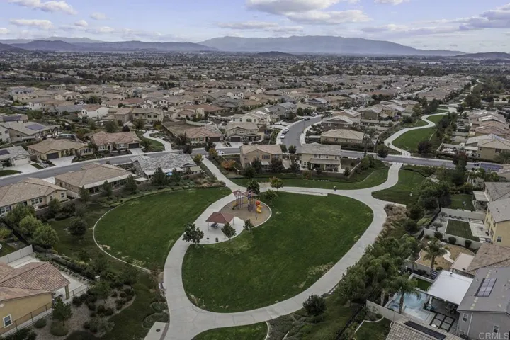 34875 Thorne Court, Murrieta, California 92563