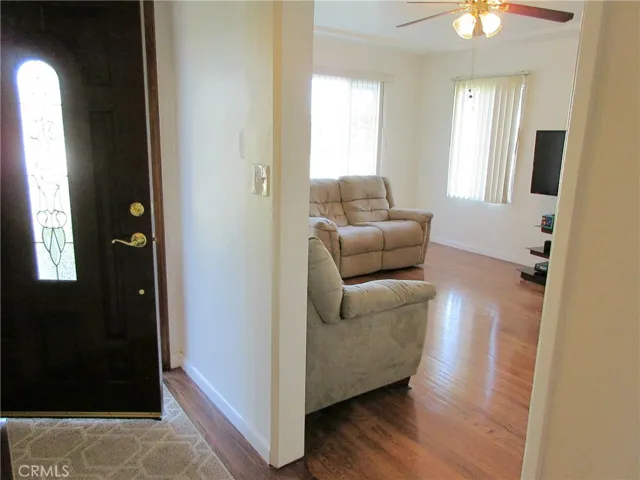 * Nice Entry Way *