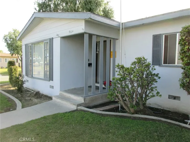 * Front Door Entry *