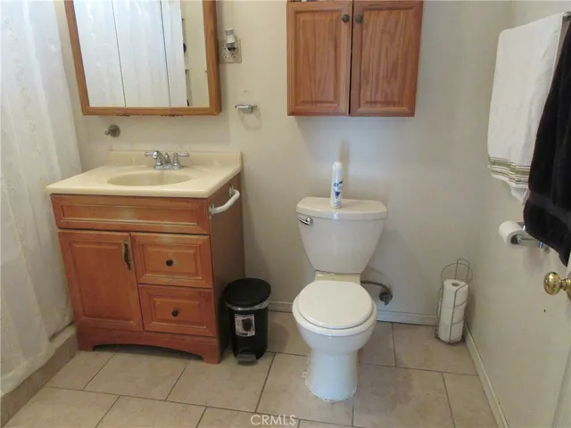  * Full Bathroom Off Of Den Area *