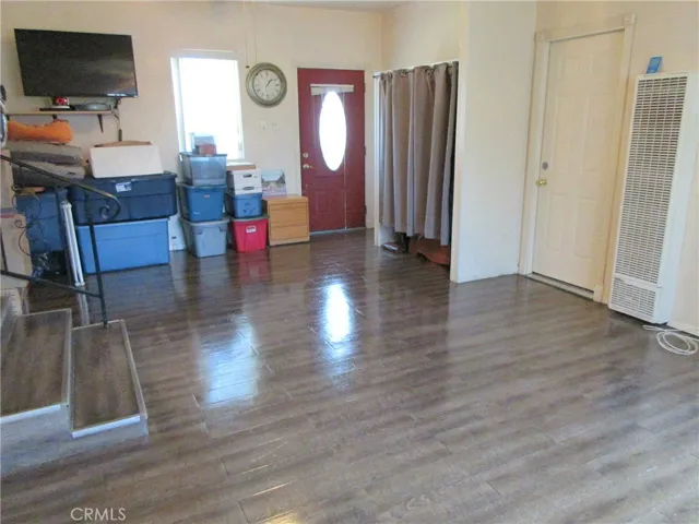  * Seller Is Packing And Ready To Move *