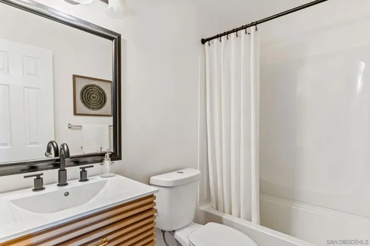 807 S Mollison 11, El Cajon, California 92020