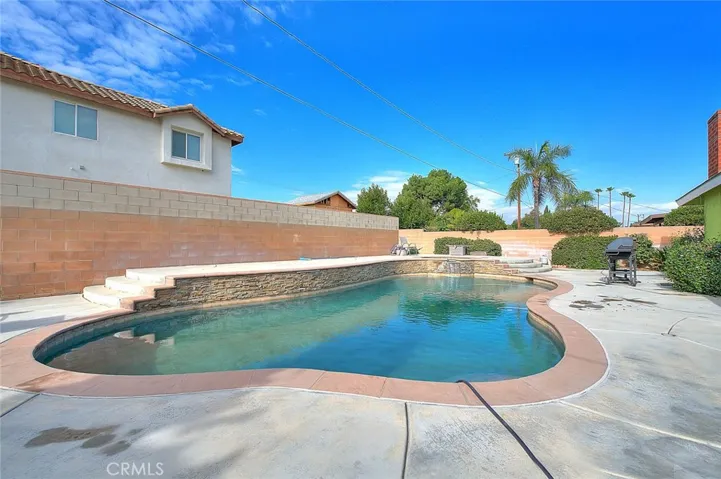 9676 Kempster Avenue, Fontana, California 92335