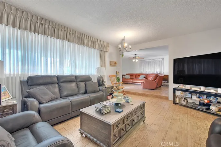 9676 Kempster Avenue, Fontana, California 92335
