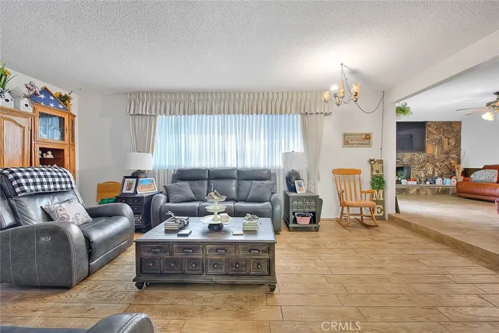 9676 Kempster Avenue, Fontana, California 92335