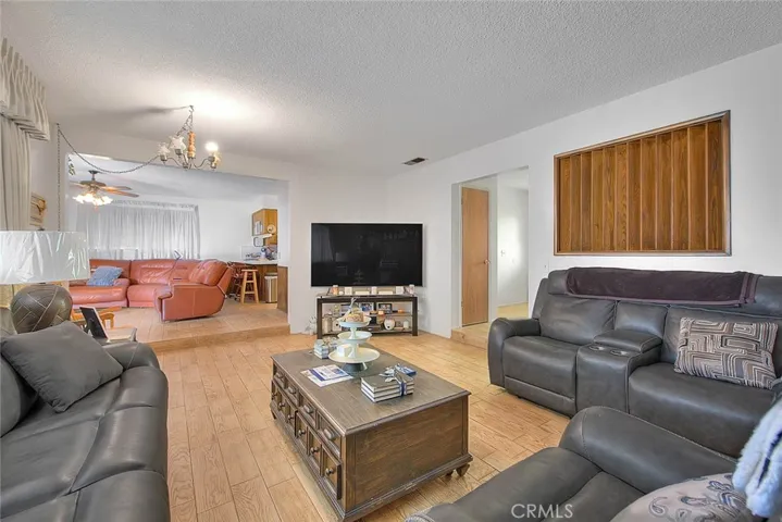 9676 Kempster Avenue, Fontana, California 92335