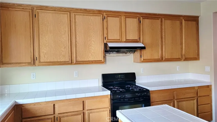 1231 Reinhart Street, San Jacinto, California 92583