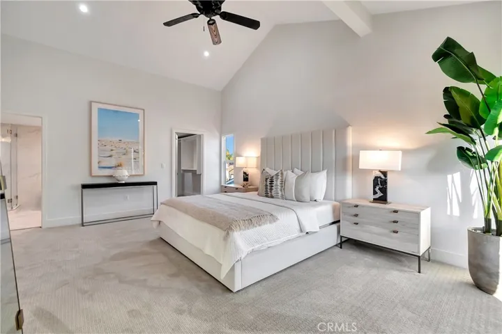 5892 Bellfield Lane, Huntington Beach, California 92648