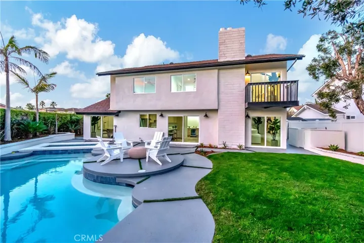 5892 Bellfield Lane, Huntington Beach, California 92648
