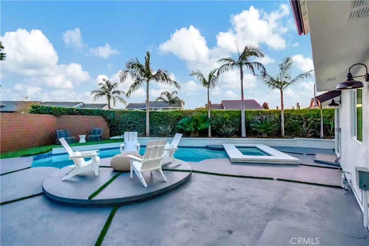5892 Bellfield Lane, Huntington Beach, California 92648