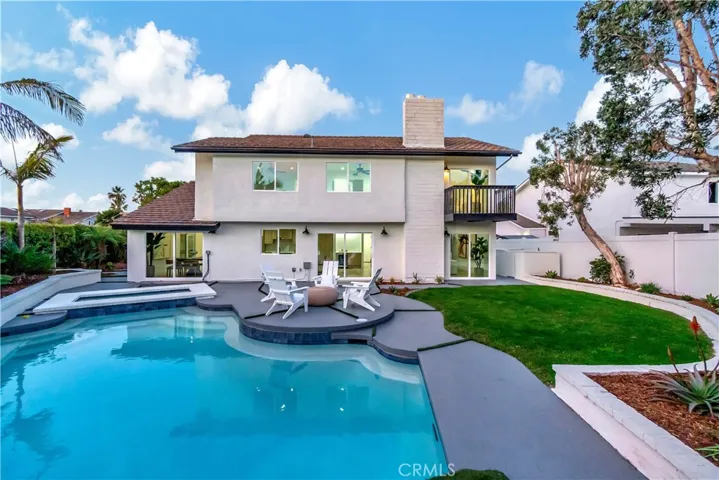 5892 Bellfield Lane, Huntington Beach, California 92648