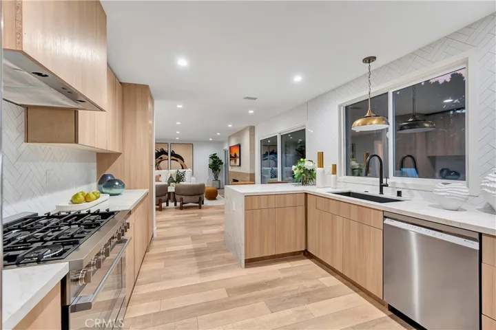 5892 Bellfield Lane, Huntington Beach, California 92648