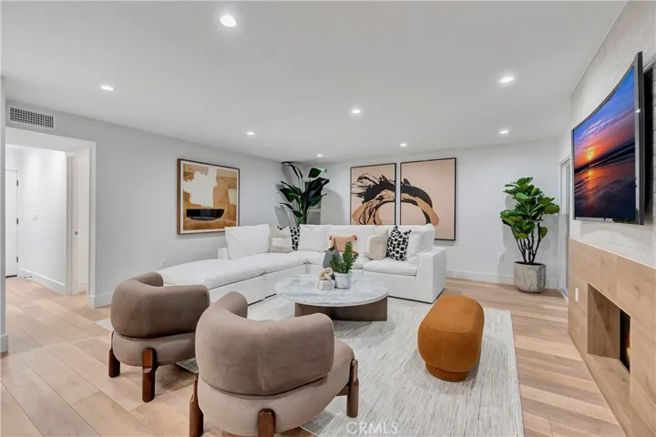 5892 Bellfield Lane, Huntington Beach, California 92648