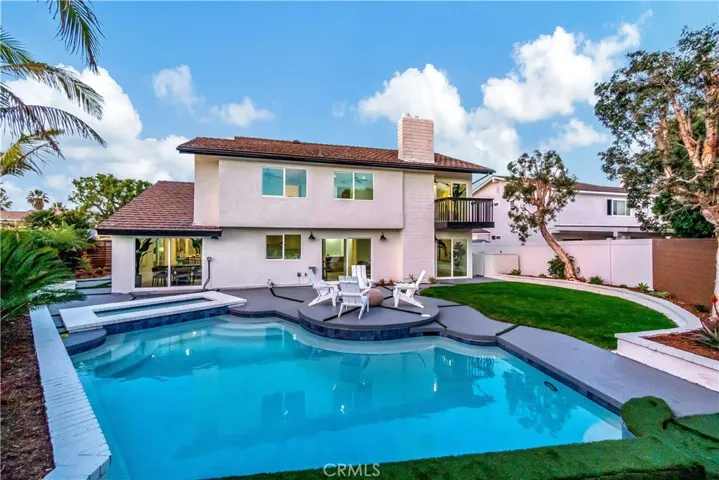 5892 Bellfield Lane, Huntington Beach, California 92648