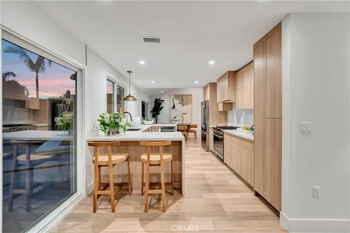 5892 Bellfield Lane, Huntington Beach, California 92648