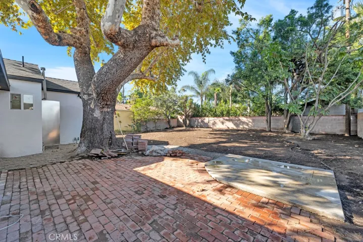 13817 Bromwich Street, Arleta, California 91331