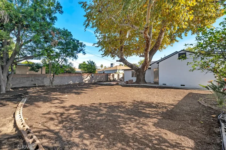 13817 Bromwich Street, Arleta, California 91331