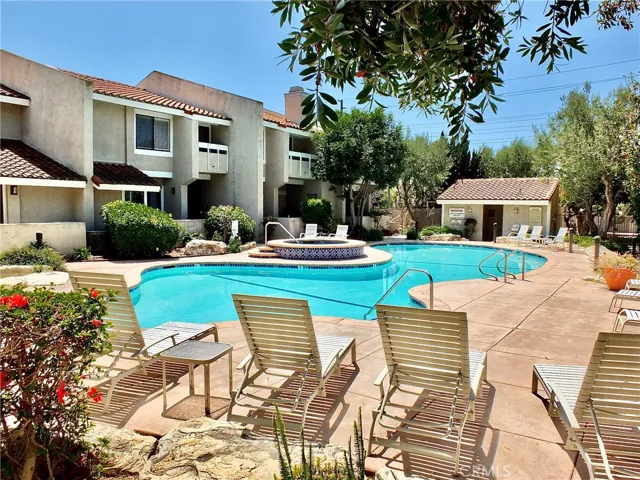 160 Fairhaven Lane, Costa Mesa, California 92626