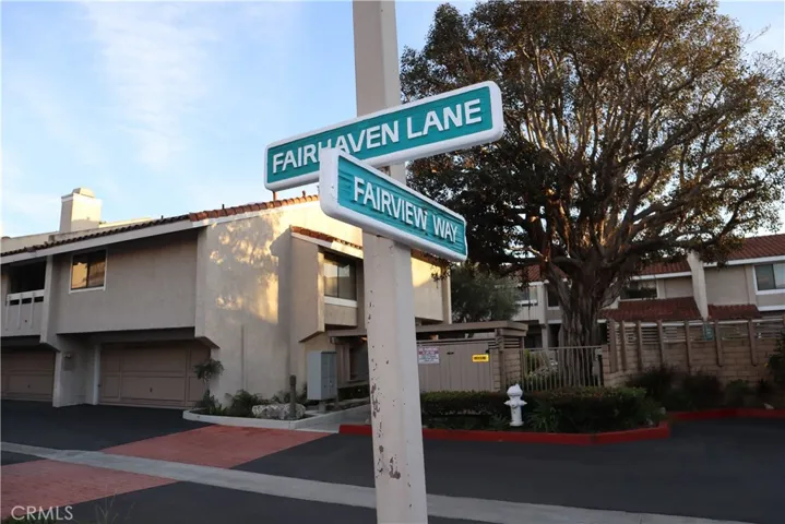 160 Fairhaven Lane, Costa Mesa, California 92626