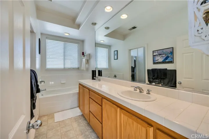 1221 Sparrow Creek Street, Santa Rosa, California 95401